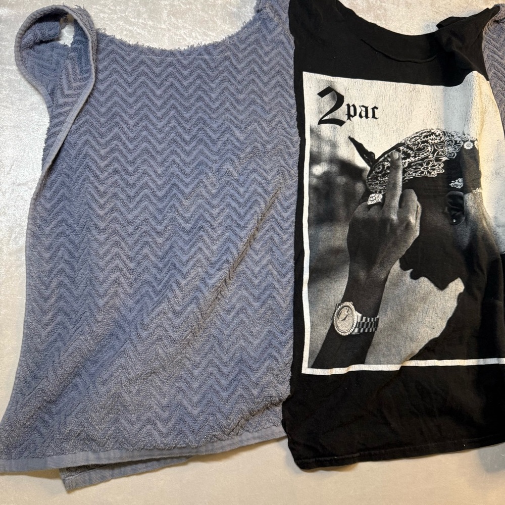 The Morgan factory Tupac poncho - Picture 4 of 10